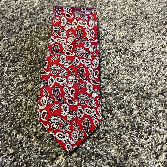 CHAPS paisley 100% silk tie - Picture 1 of 4
